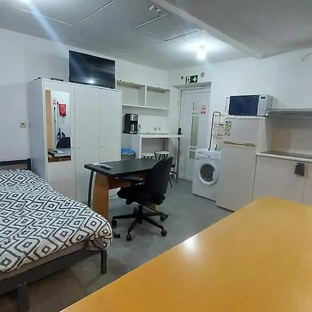 Apartament Cozy With 2 Beds And Kitchen Audun-le-Tiche